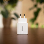 Spacecase USB Charger 20W SC011W white
