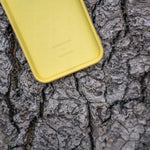 Spacecase Silicone Case iPhone 15 yellow